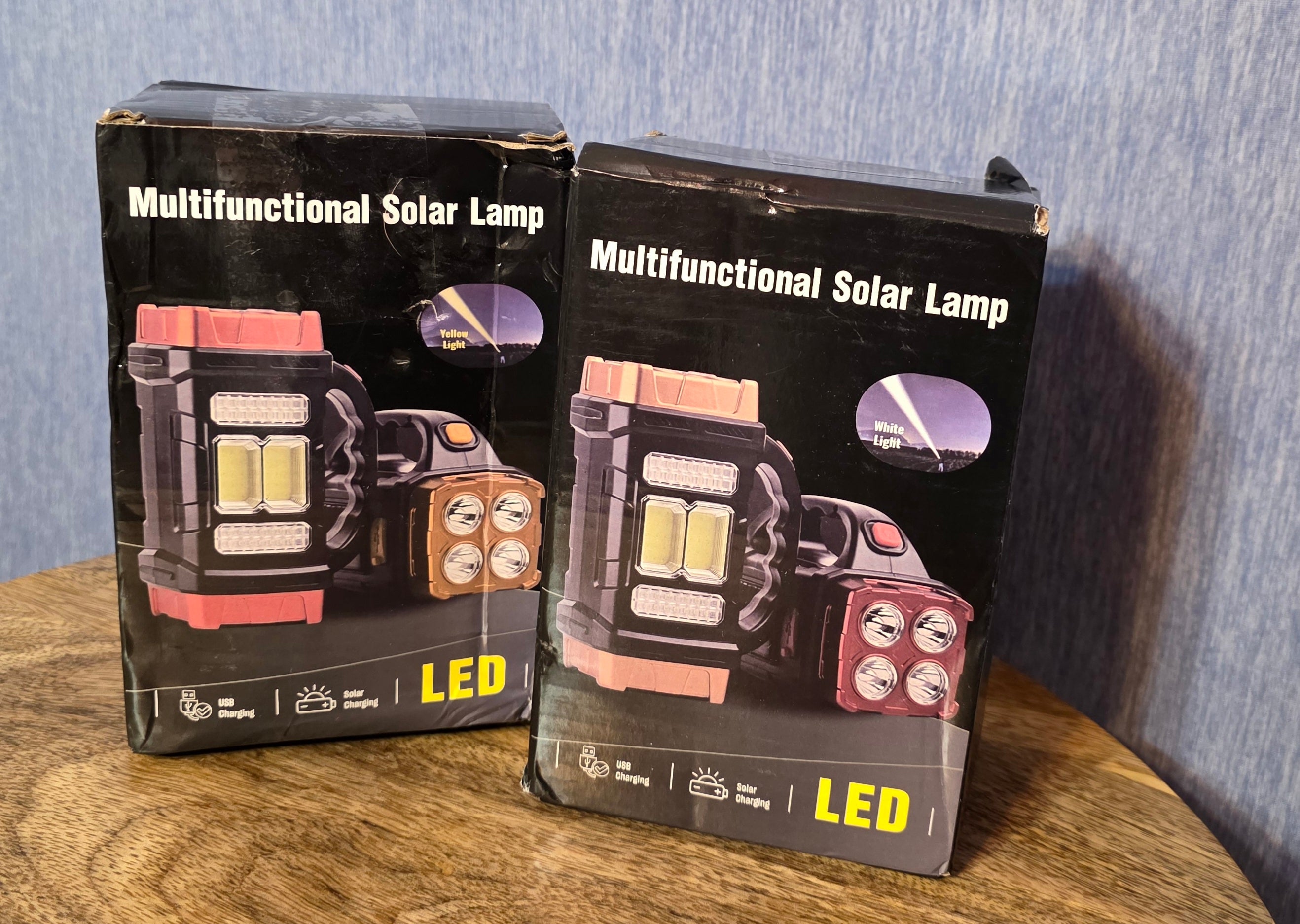 2 solar multifunctional lamps