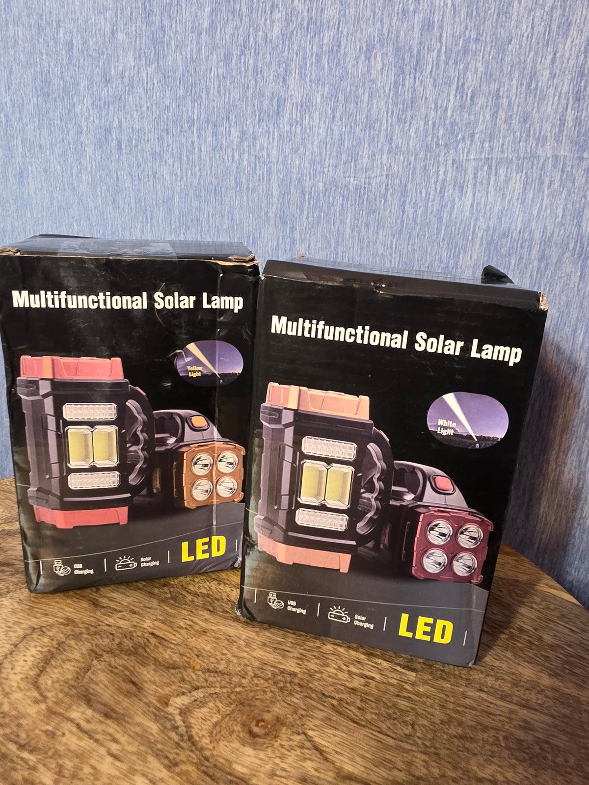 2 solar multifunctional lamps