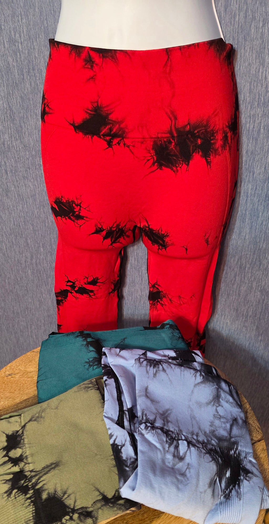 Womens leggings QGU brand 5 pack size meduim very stretchy