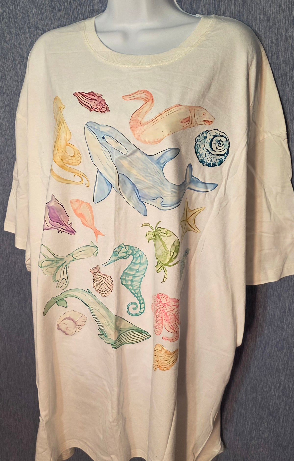 T-shirt size 6xl