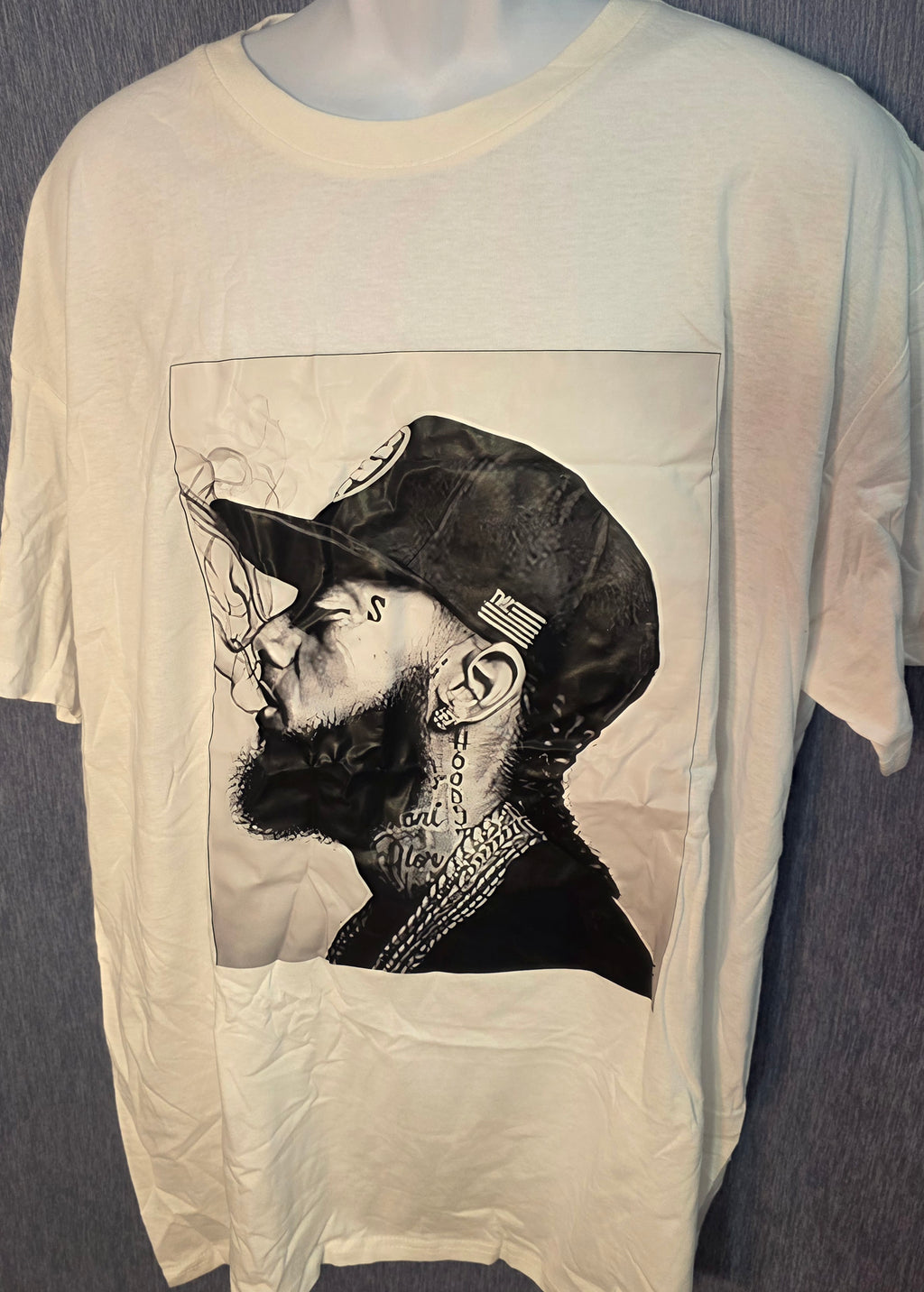 Graphic T-shirt by podusa size 2 extra large mens