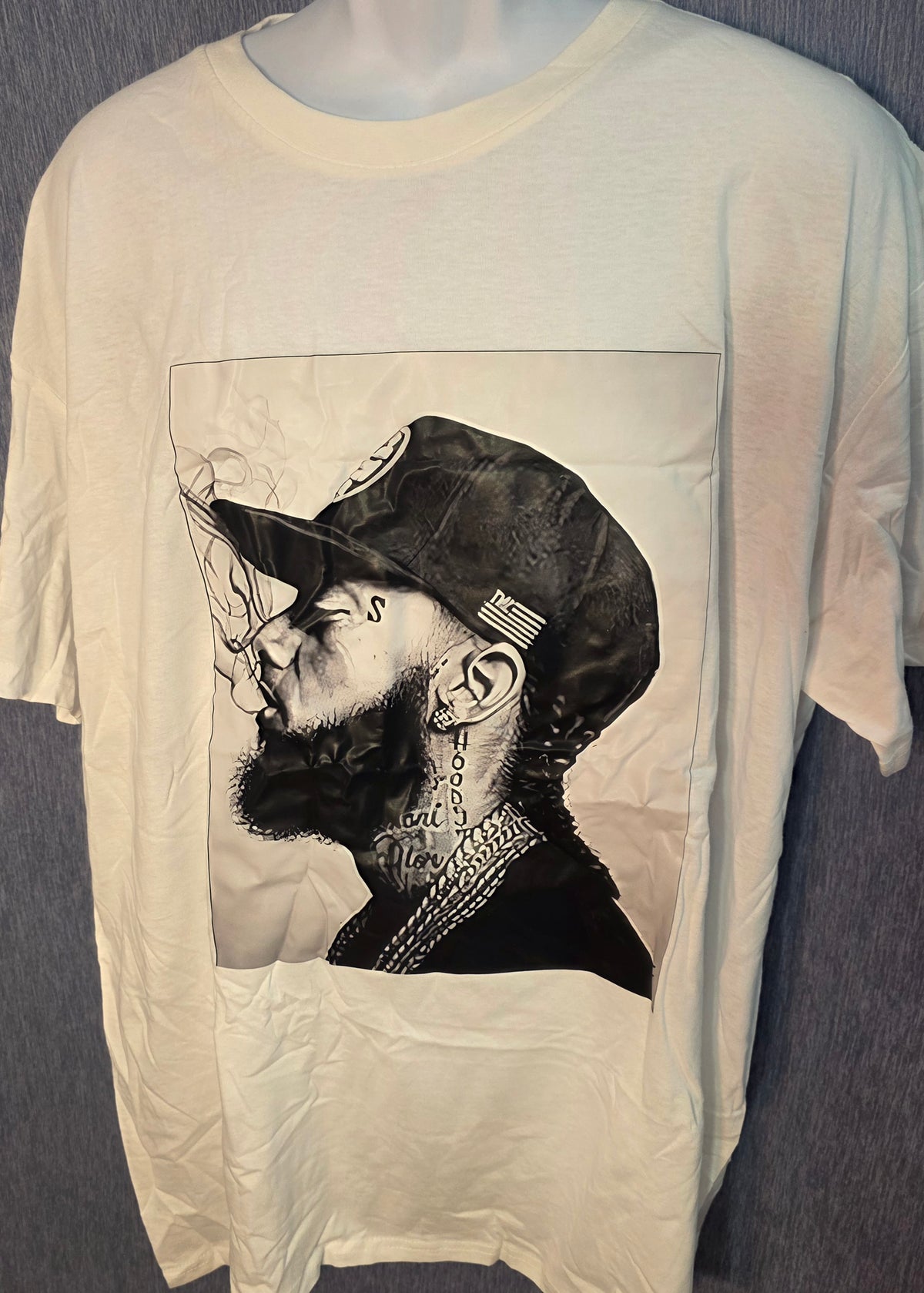 Graphic T-shirt by podusa size 2 extra large mens