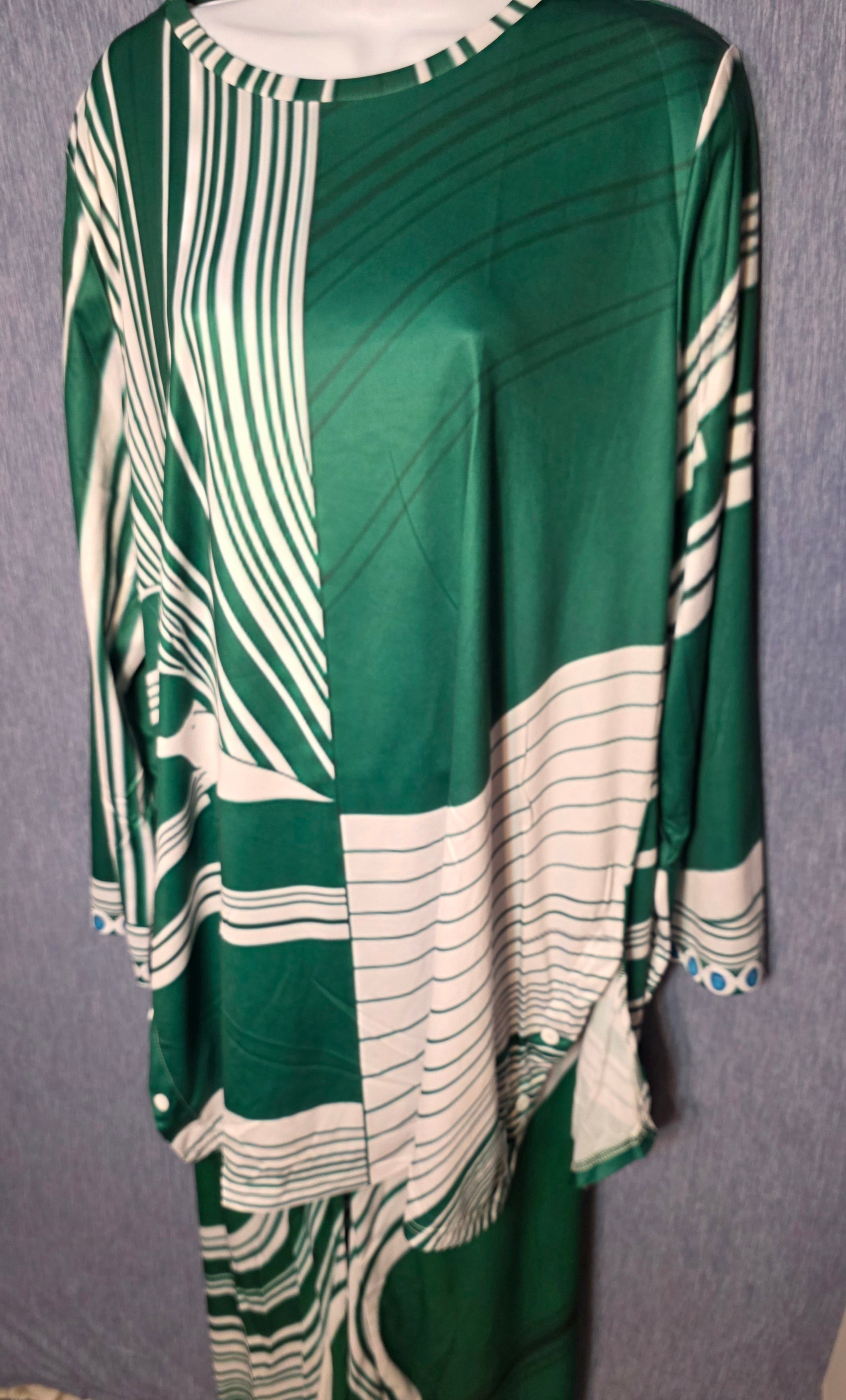 2 piece pant and top set 2XL size