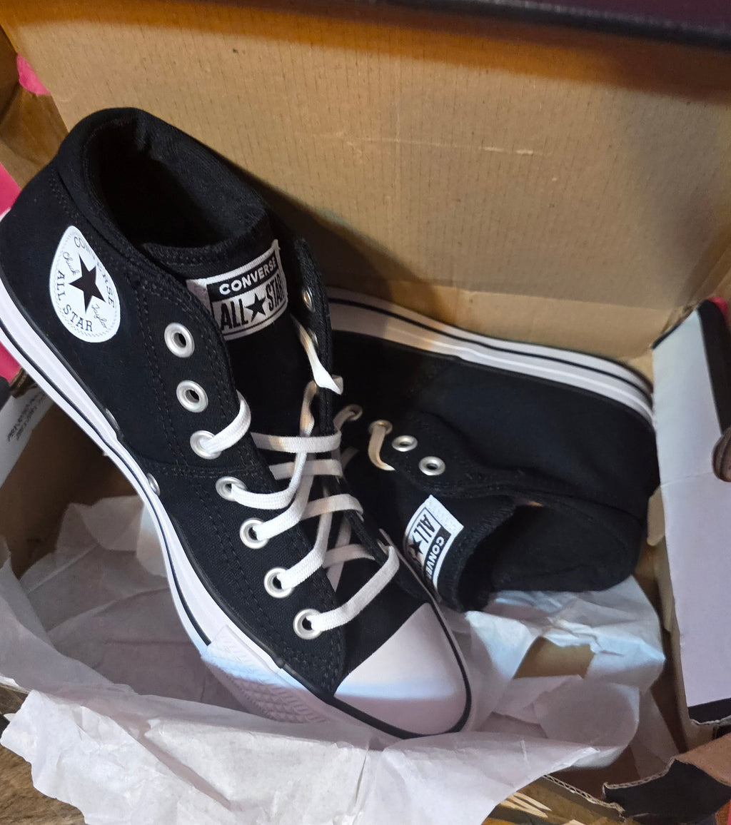 Converse All Stars womens size 9