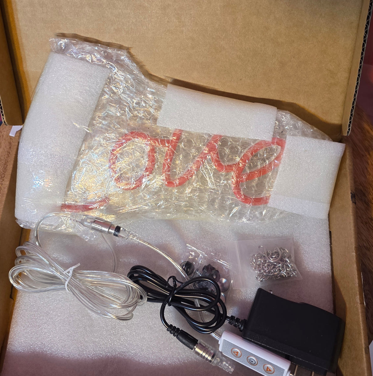 Néon LOVE wall sign kit