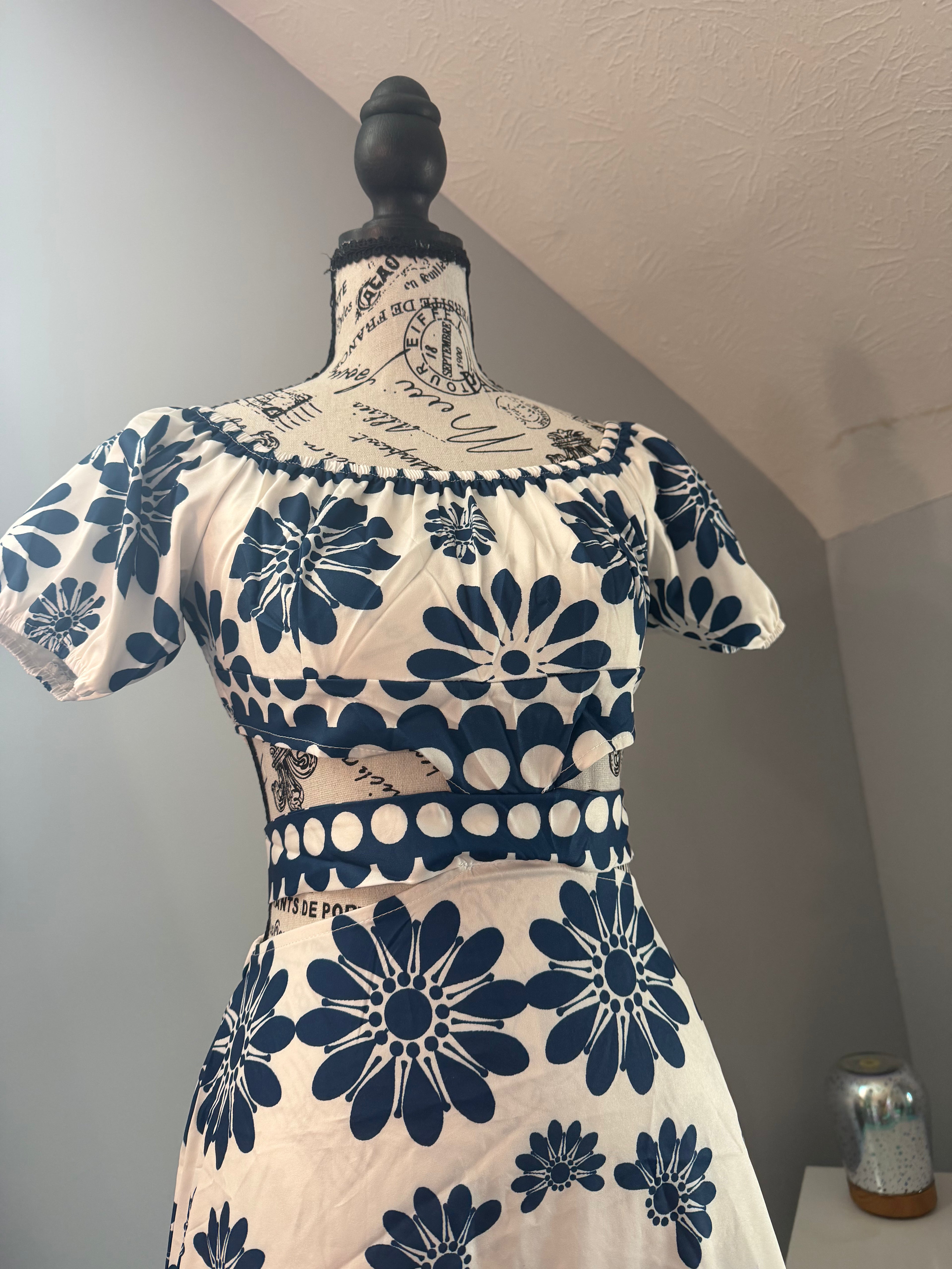 New dress no tag but so cute !