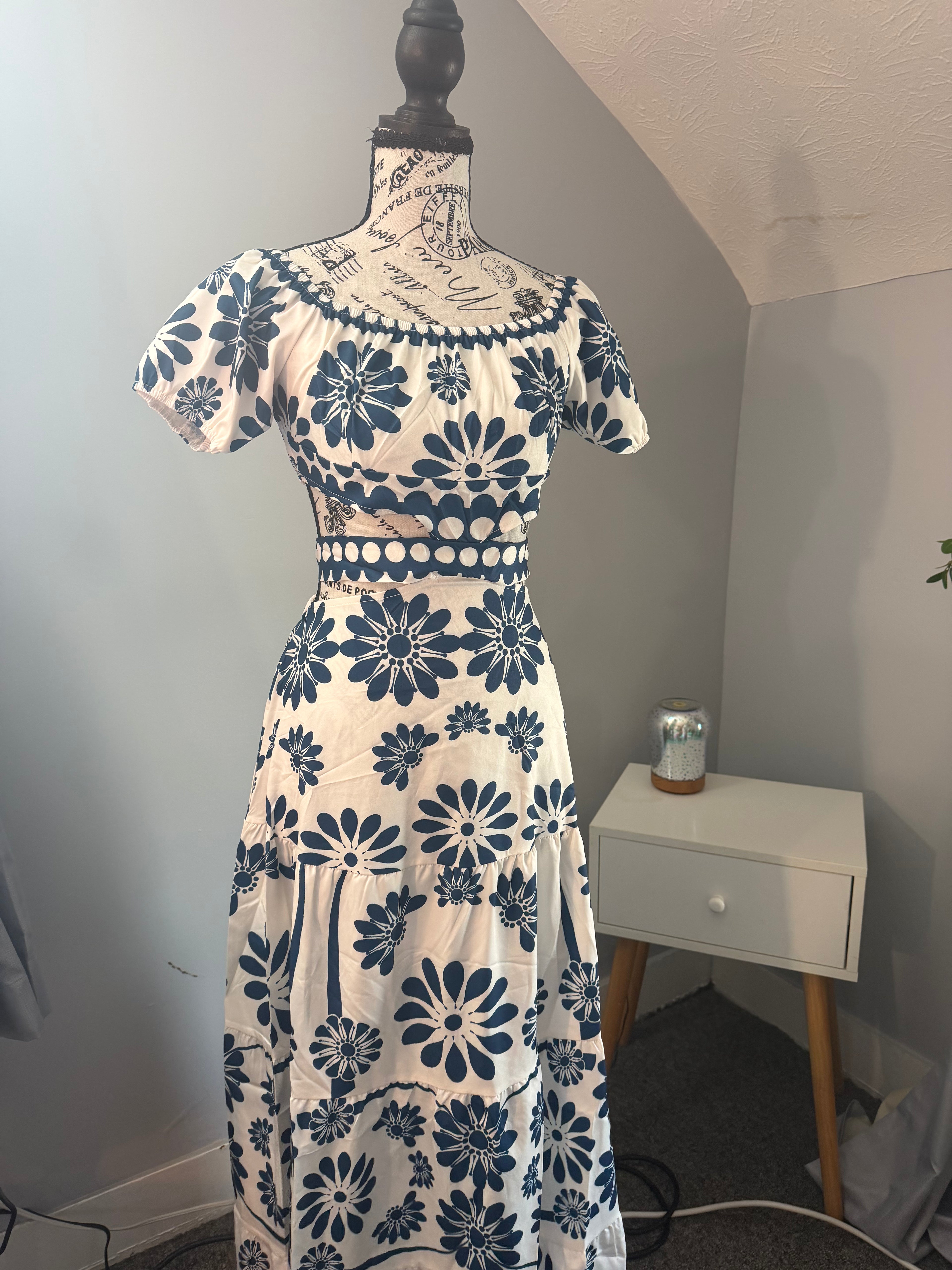 New dress no tag but so cute !
