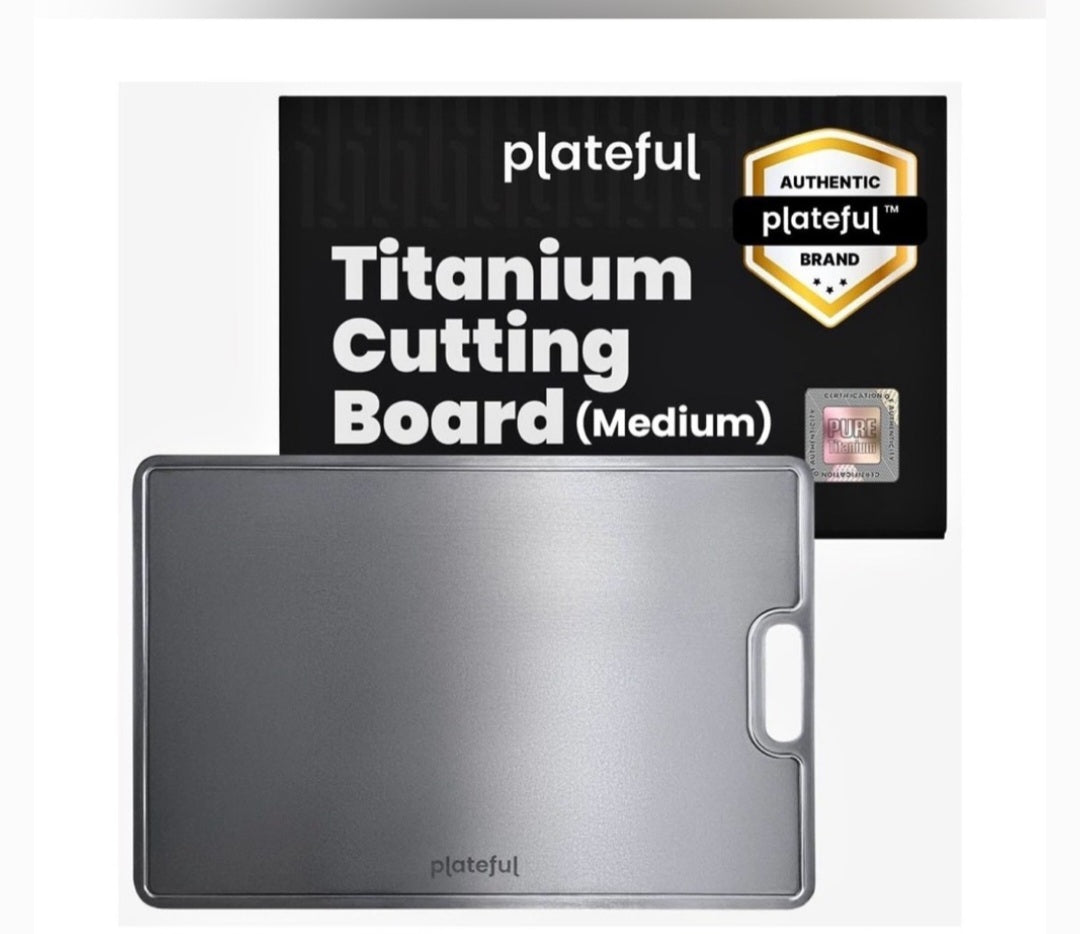 Plateful Titanium cutting board