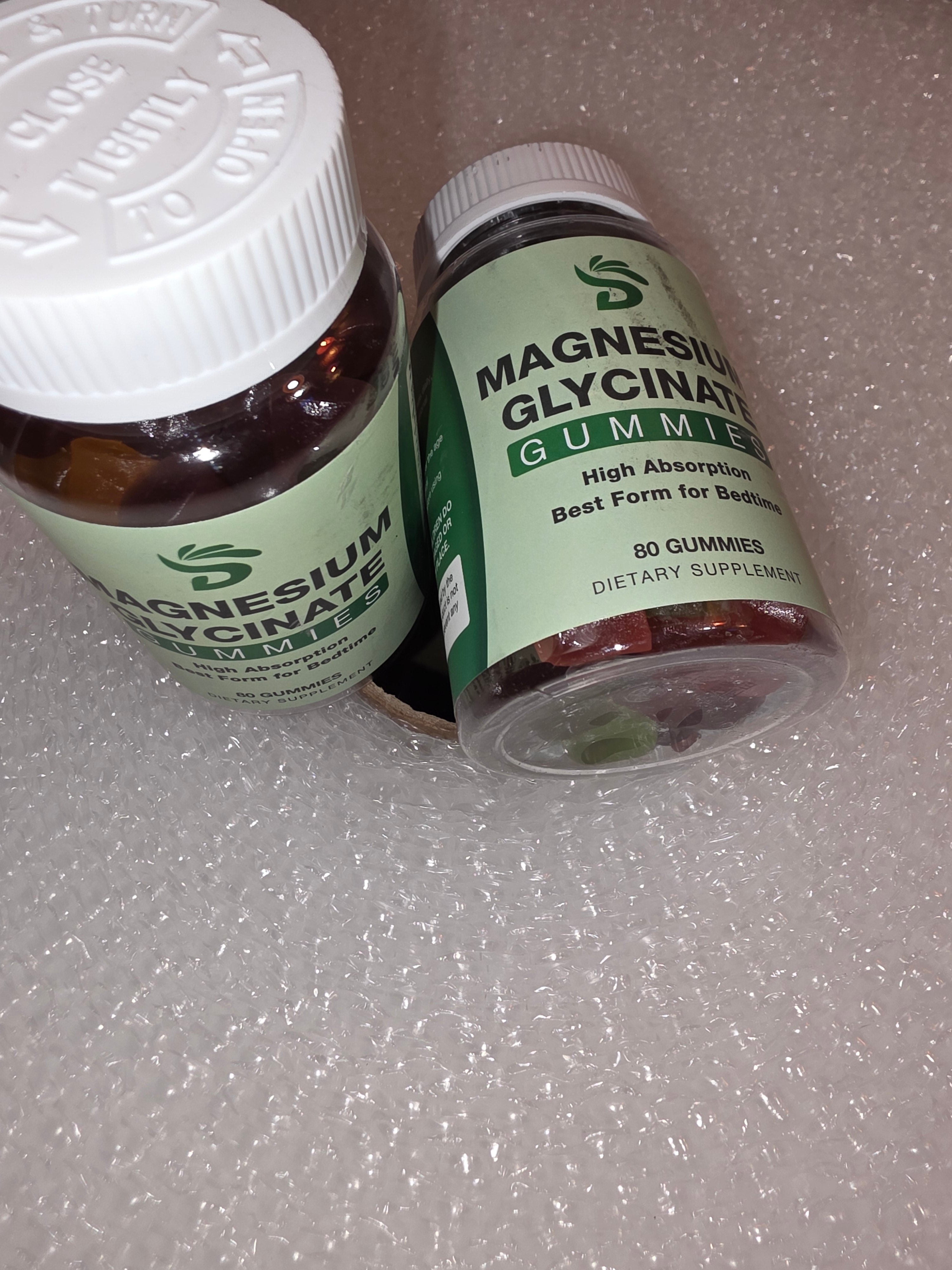 2 new bottles of Magnésium gummies 80 in each